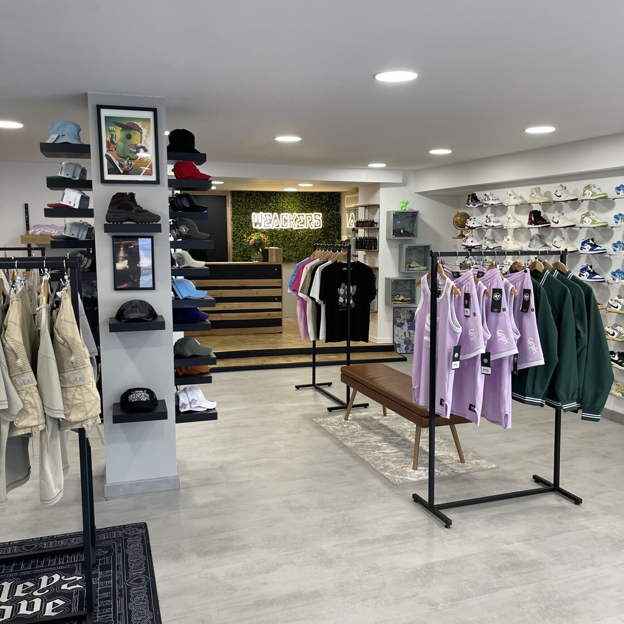 Rendez-vous en magasin pour découvrir les dernières tendances streetwear ! Sélestat